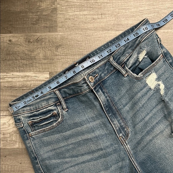 Hollister Light Blue Denim Jeans - Picture 3 of 4